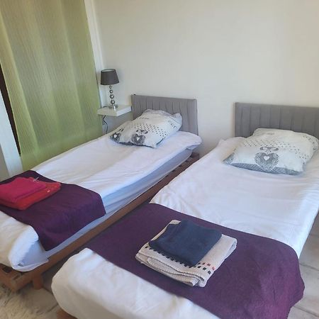 Appartement Proche Aeroport Marseille Marignane - Studio Confortable - Logement Ideal - Hebergement Tout Equipe Rognac Exterior photo