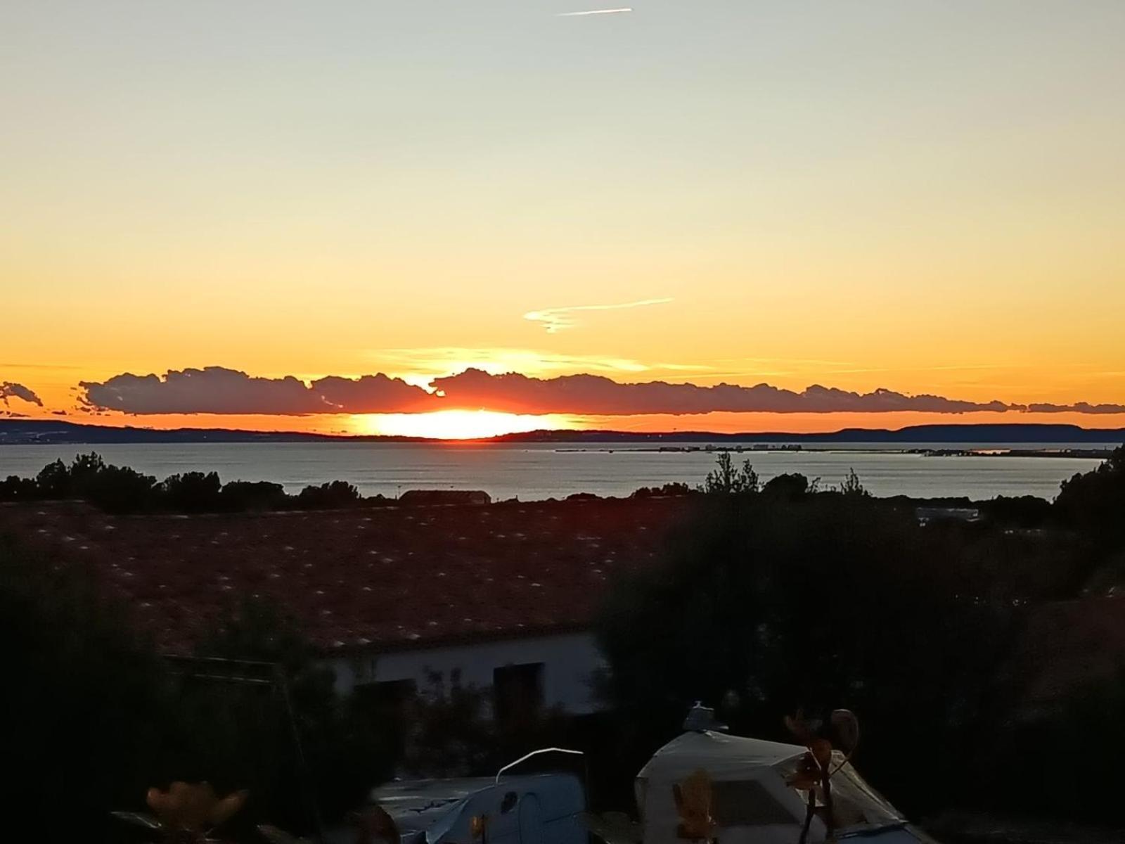 Appartement Proche Aeroport Marseille Marignane - Studio Confortable - Logement Ideal - Hebergement Tout Equipe Rognac Exterior photo