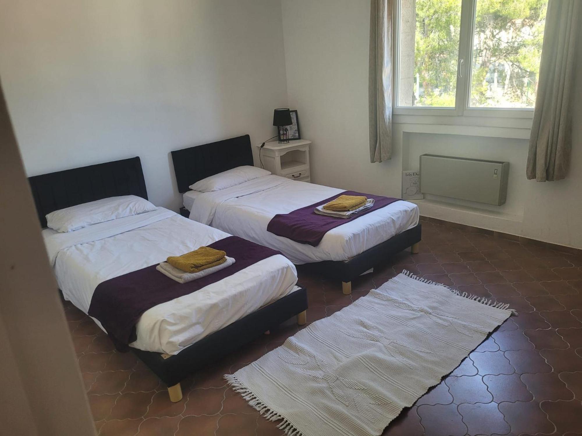 Appartement Proche Aeroport Marseille Marignane - Studio Confortable - Logement Ideal - Hebergement Tout Equipe Rognac Exterior photo