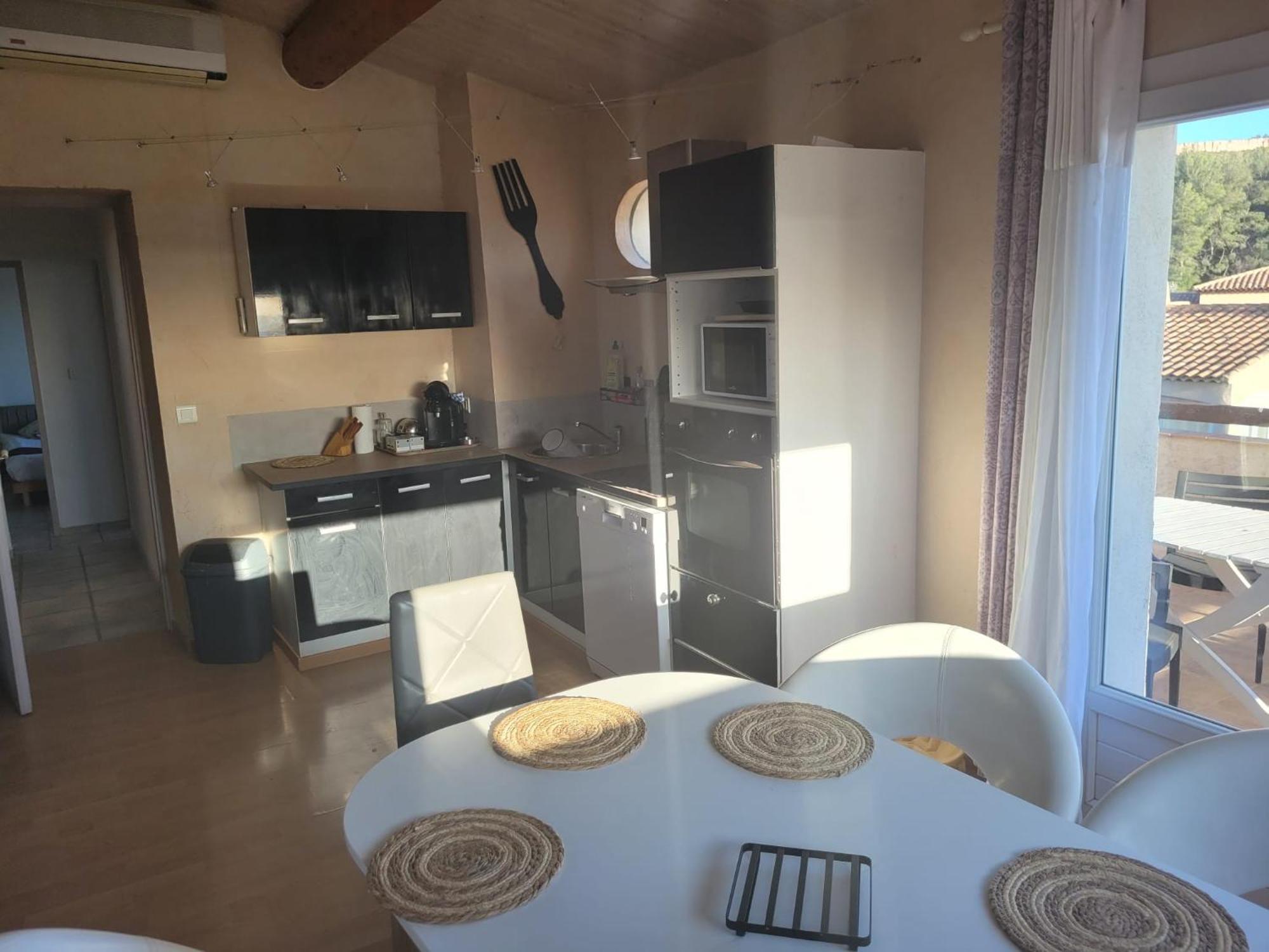 Appartement Proche Aeroport Marseille Marignane - Studio Confortable - Logement Ideal - Hebergement Tout Equipe Rognac Exterior photo